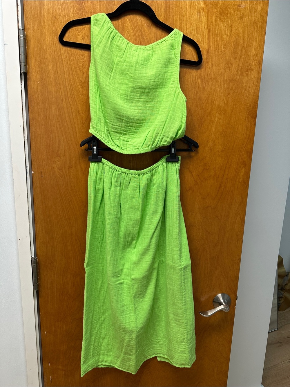 Lime Green Two-Piece Crop Top and Skirt Set SzS